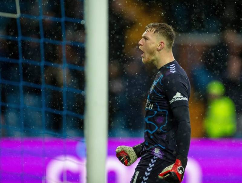 Celtic ‘keeping tabs’ on SPFL goalkeeper