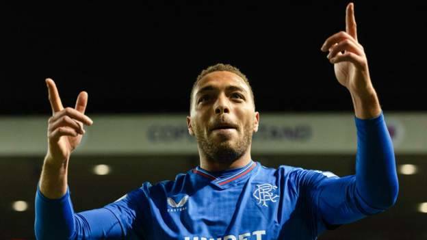 Rangers beat St Johnstone to reduce Celtic’s lead