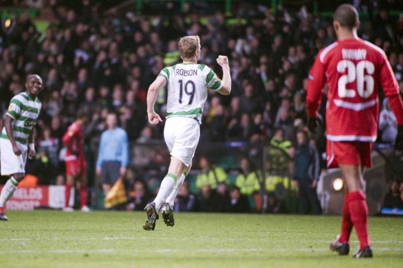 Photo: Ex-Celtic duo pictured at Dens Park for Rangers game