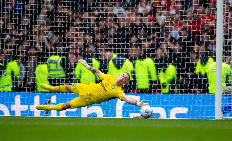 Watch Joe Hart with his kids joining Celtic’s full time celebrations