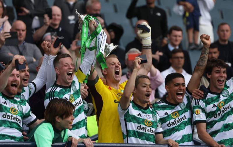 Video: Joe Hart Takes in the Celtic Crowd after Last Professional Game