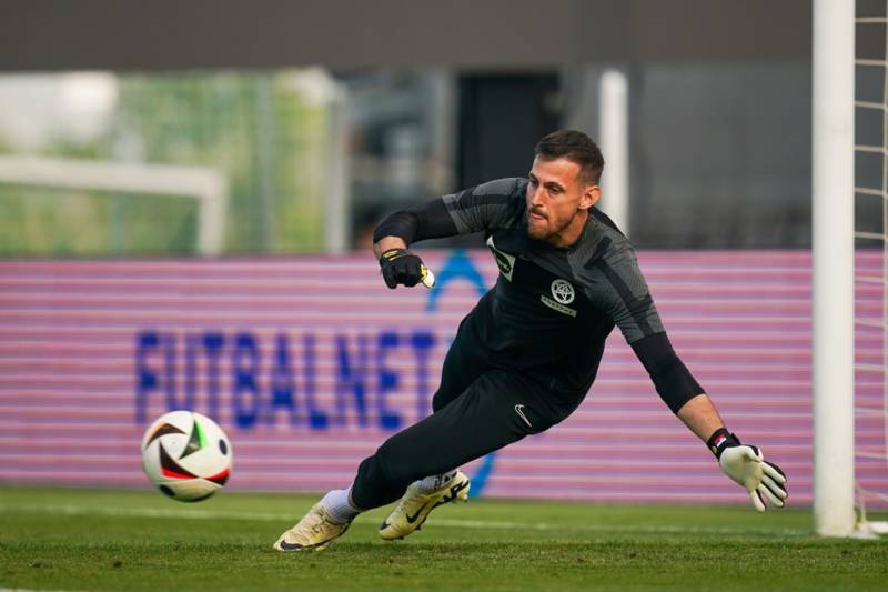 What Newcastle United have told Martin Dubravka after Celtic link emerged