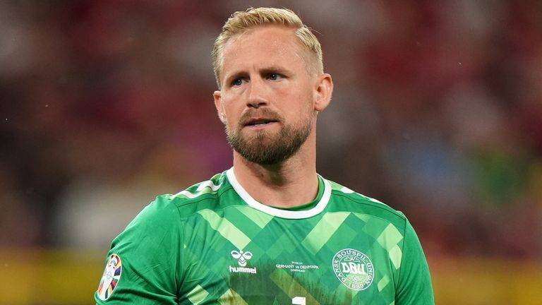 Celtic sign Schmeichel on one-year deal