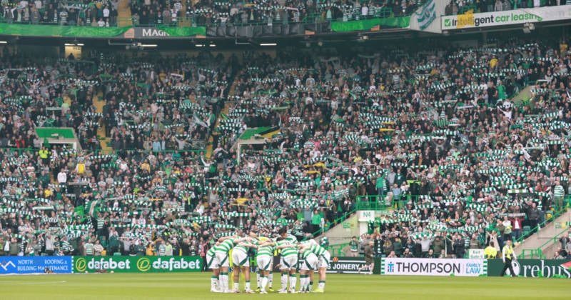 Boxing legend spotted in Celtic bar as champions turn on the style during Flag Day rout