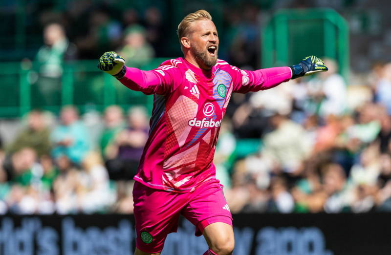 Watch how Kasper Schmeichel celebrated with Celtic fans