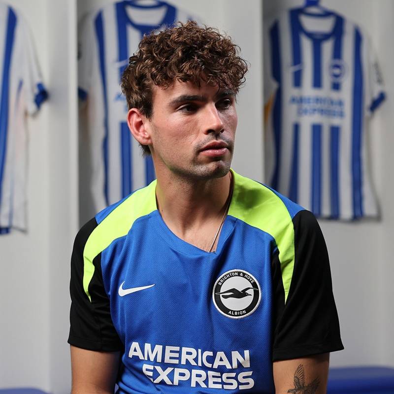 Video: Matt O’Riley Injured After Brutal Challenge Just Six Minutes into Brighton Debut