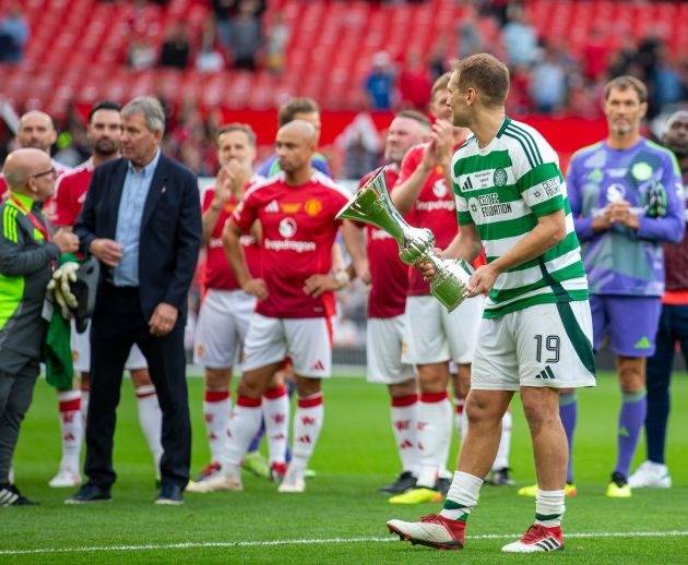 Old Trafford Photo Special as Celtic Legends beat Manchester United