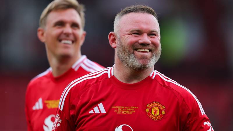 Video: Wayne Rooney receives special gift from Celtic