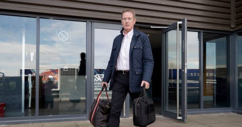 Dave King is ‘behind you’ but not in the way gullible Rangers think as Hotline rips into an Ibrox panto