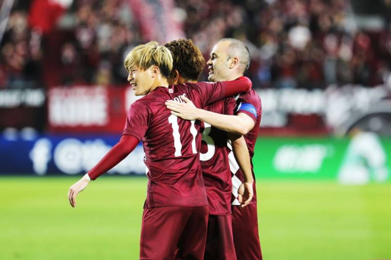 Photo: Kyogo posts emotional tribute to retiring Barca legend