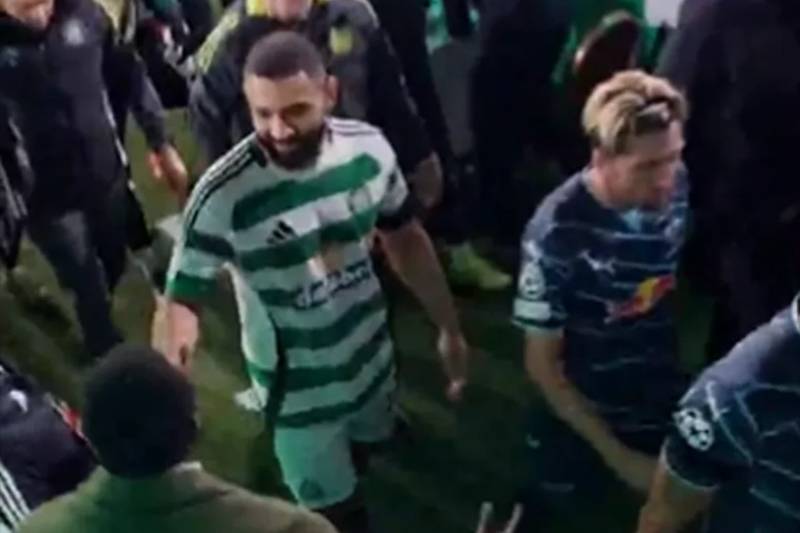 Victor Wanyama and Cameron Carter-Vickers in warm Celtic embrace