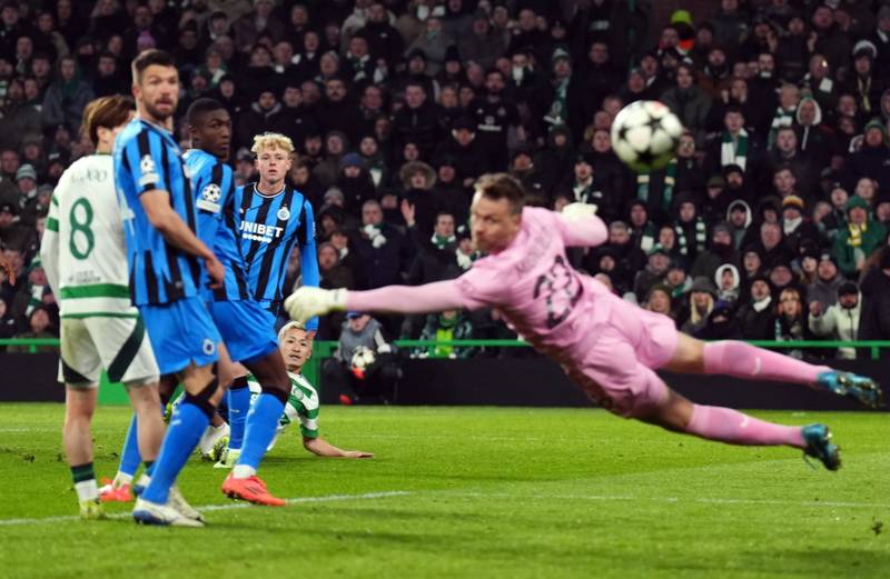 Celtic 1 Club Brugge 1: Off-colour Celts rescue point from the Samurai Blue