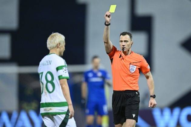 Bizarrely, Celtic boss challenged on substituting all three Japanese players