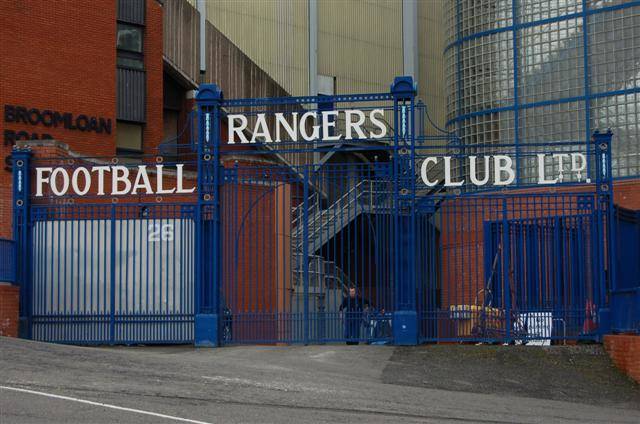 ‘Dirty little club’ – Rangers supporters embarrass Scottish football prior to Spurs kick off and are panned by English football fans