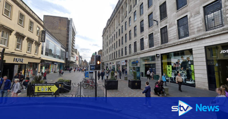 Missiles thrown at police amid violence in Glasgow city centre ahead of cup final