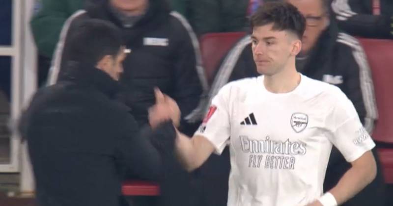 Astonishing Arsenal ovation for Kieran Tierney gives fans ‘goosebumps’ as anger spills out over Celtic bound hero