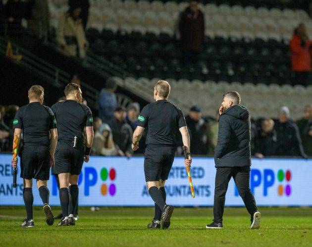 “It’s not a good claim – it’s a penalty,” St Mirren boss rages at VAR