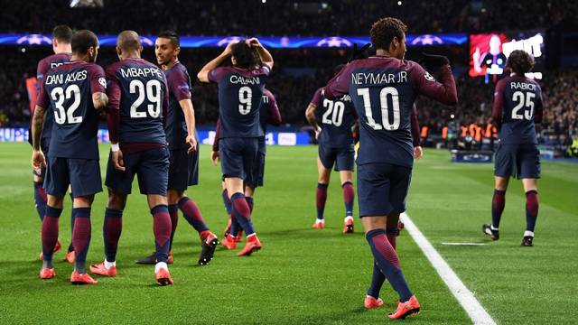 Neymar, Cavani strike twice as PSG thrash hapless Celtic