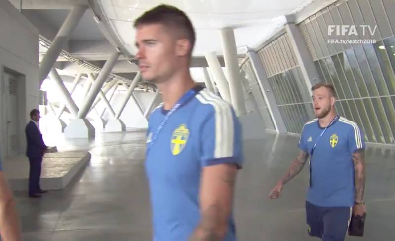 Video: Mikael Lustig and John Guidetti Sound Relaxed Singing Ed Sheeran Ahead of England Game