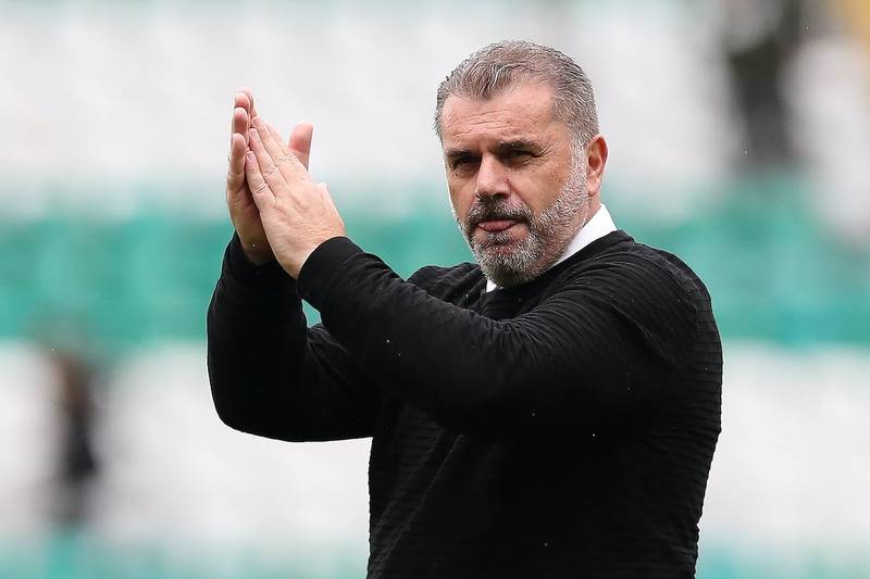 ‘It’s Amazing’ – Pundit wowed by Postecoglou after Celtic dressing room reveal