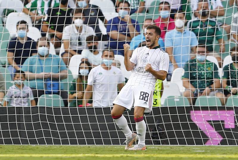 Thats how it is done- rocket! Two great fan videos of Celtic goal against St Johnstone