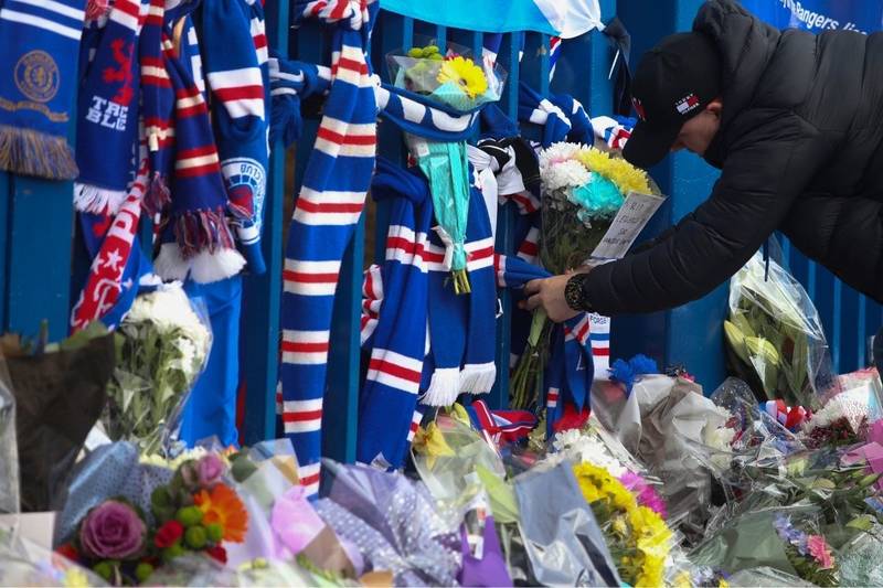 Rangers and Celtic fans gather outside Ibrox to mourn loss of Walter Smith