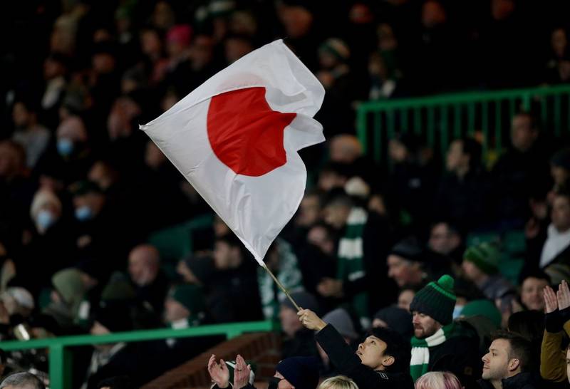 “Celtic had tracked him for a year” – Schalke Sporting Director as report claims Hoops watch Japanese star