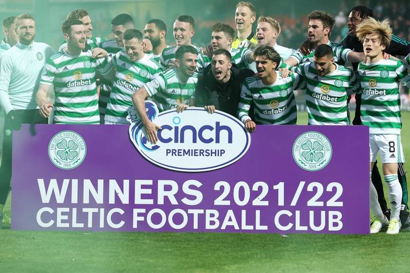 Virals: Striking trio pay tribute to Celtic title heroes