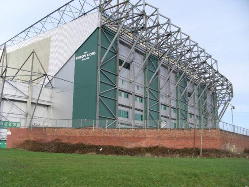 Allan Hutton confuses Ibrox for Paradise and makes incredible £10m Celtic claim