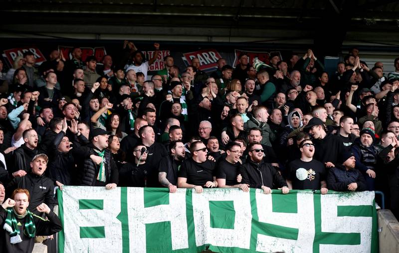 “The supporters let down Ange Postecoglou” – Hugh Keevins slams Celtic banners and criticises Celtic board