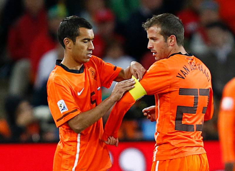 Very average, they deserved that Dutch legend van der Vaart slaughters Gio’s Champions League flops