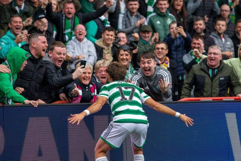 ‘Should not be doing that’ – Alan Hutton Unhappy with Celtic’s Jota