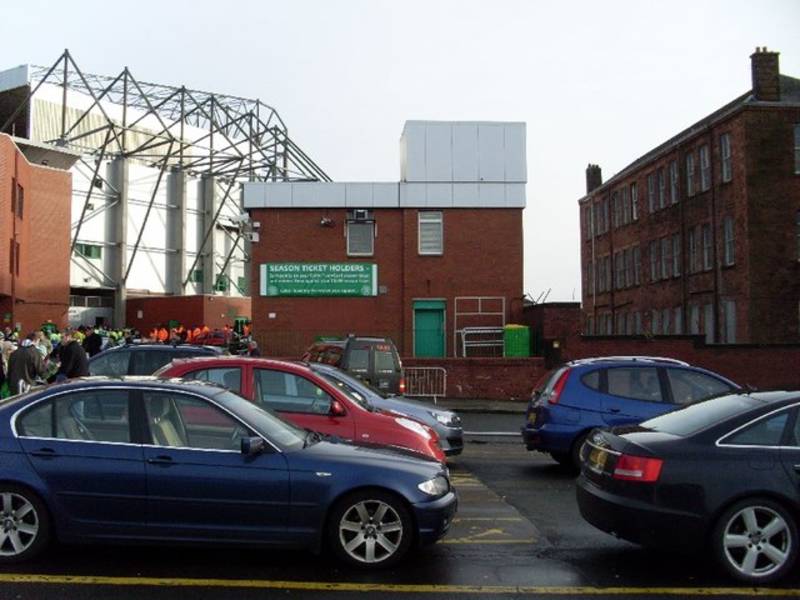 “What a walloper”, “Drug test” – Celtic fans roast Ibrox new boys first press conference