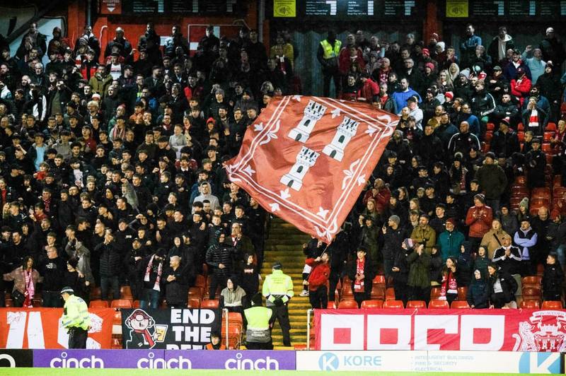 Scottish Premiership: What is the average attendance of Aberdeen, Celtic, Hearts, Hibs, Rangers and more