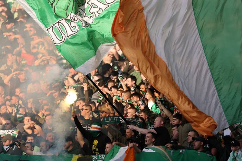 Watch the Celtic players join in and react to YNWA at Hampden